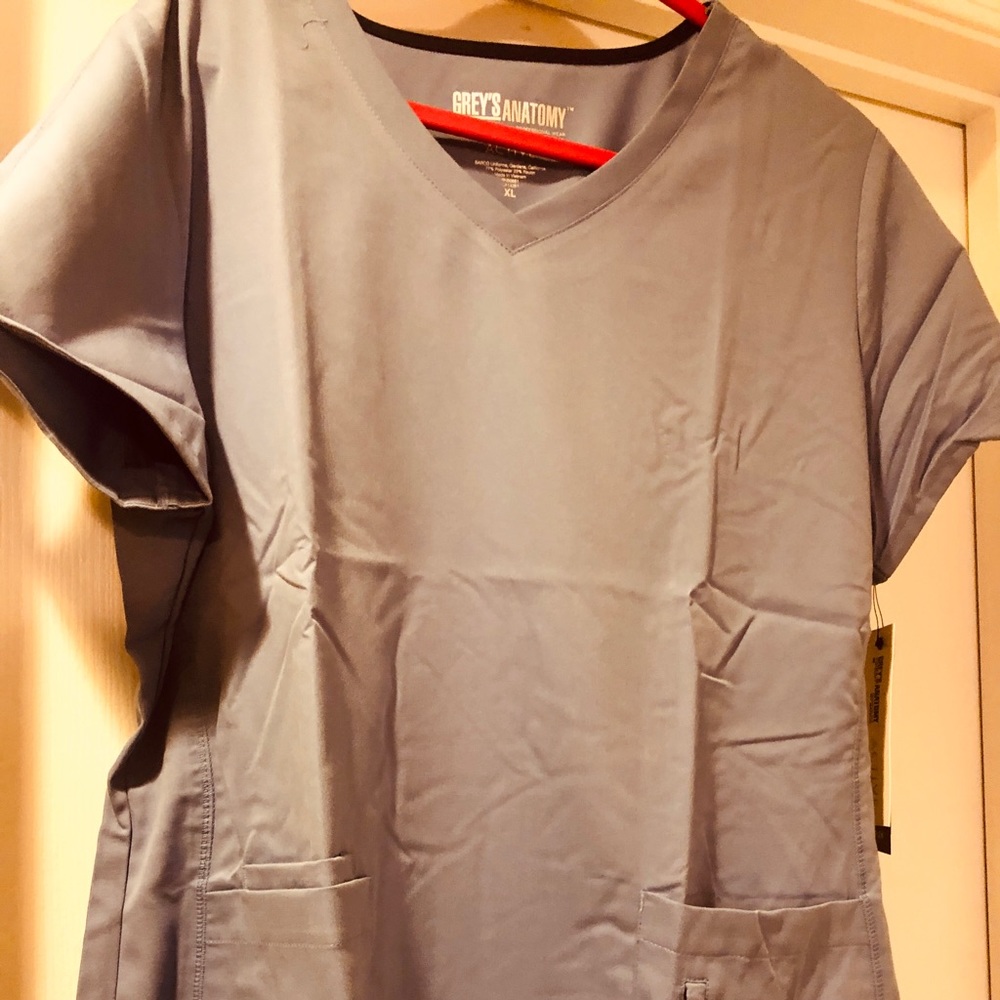 Scrub top